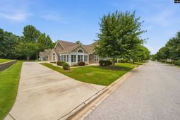 1403 Laryn Lane photo 4
