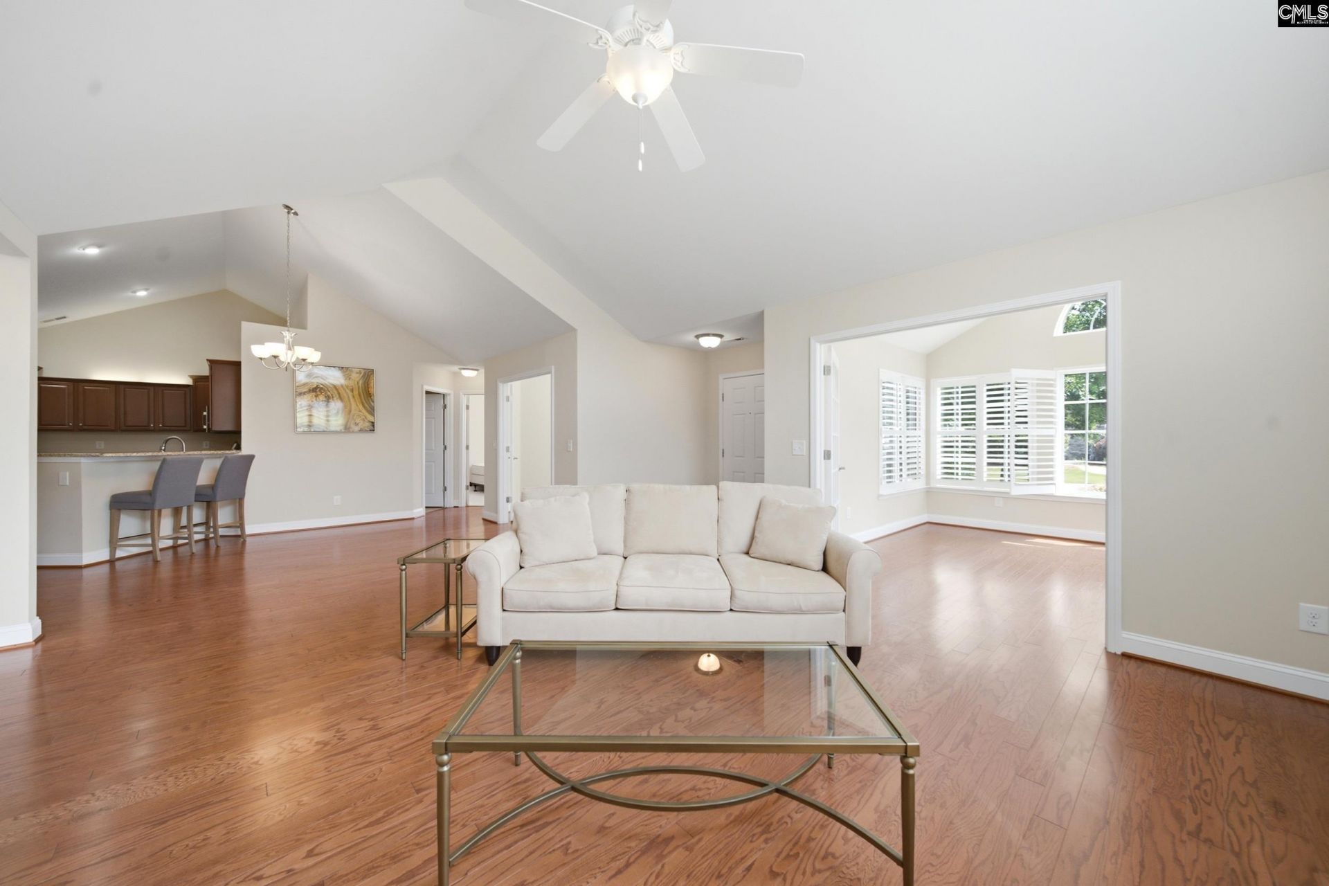 1403 Laryn Lane Photo 5