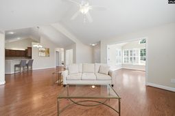 1403 Laryn Lane photo 4
