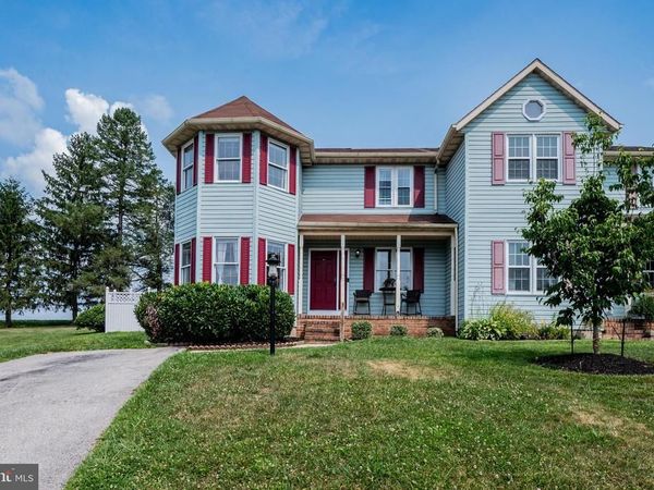 43 PINEWOOD CIRCLE, HANOVER, PA 17331