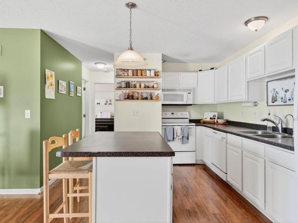 1976 29th Place NW, Unit 201, Rochester, MN 55901