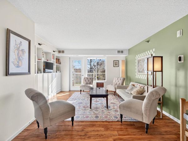 1976 29th Place NW, Unit 201, Rochester, MN 55901