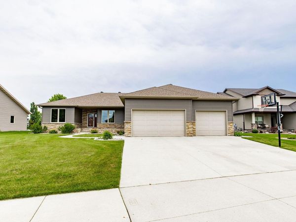 3814 22nd Avenue S, Moorhead, MN 56560