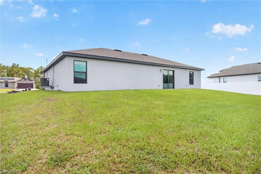 177 Blackstone Dr , Fort Myers, FL 33913 Photo