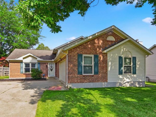 1555 Barrington Court, Lebanon, OH 45036