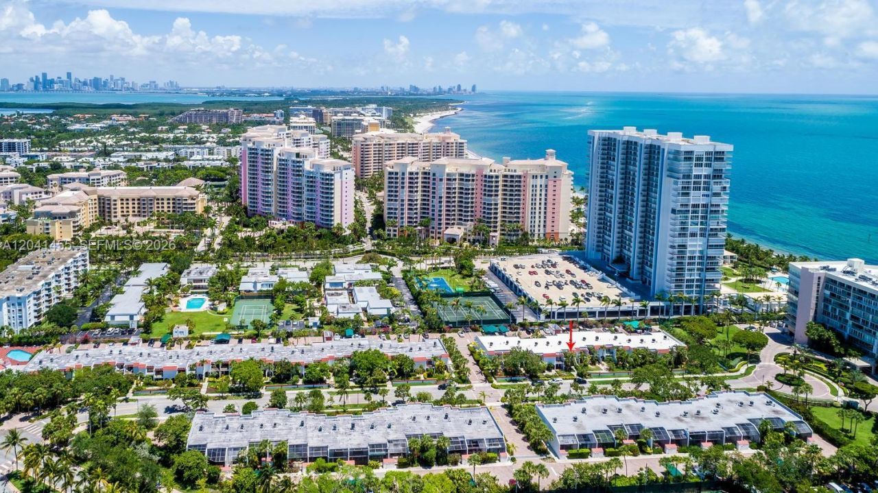 425 Grapetree Dr , Unit 206, Key Biscayne, FL 33149 Photo