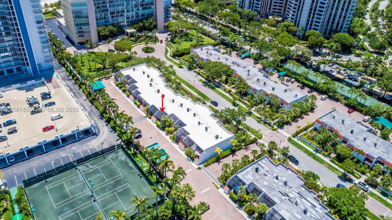 425 Grapetree Dr , Unit 206, Key Biscayne, FL 33149 Photo