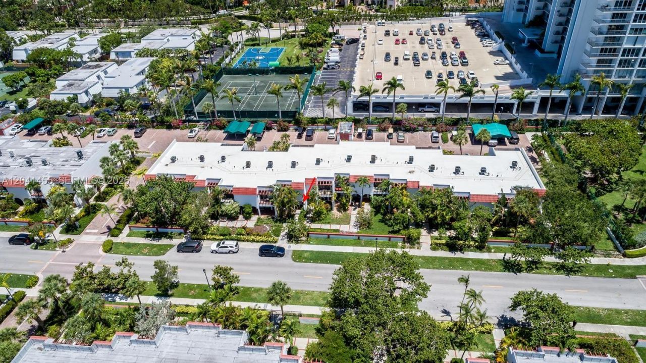 425 Grapetree Dr , Unit 206, Key Biscayne, FL 33149 Photo