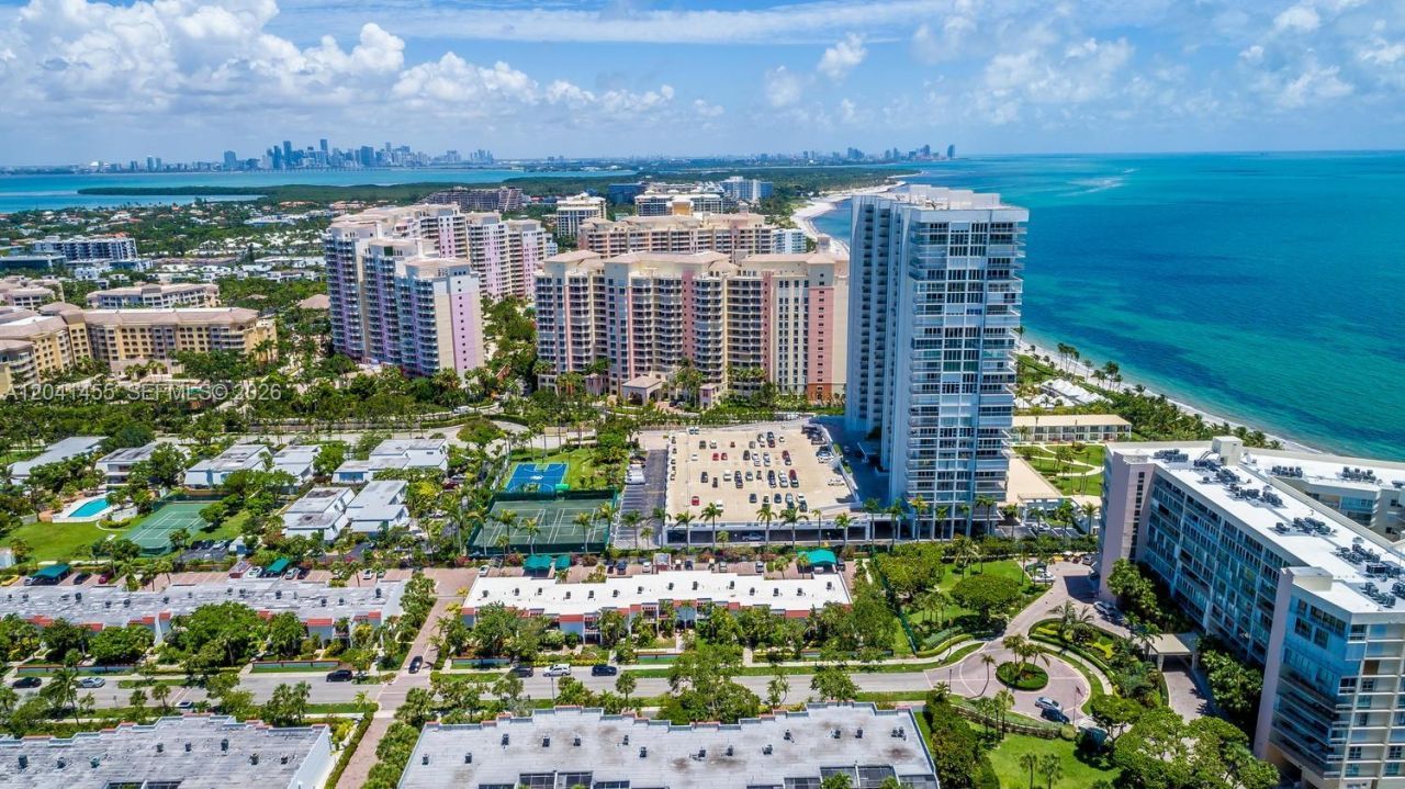 425 Grapetree Dr , Unit 206, Key Biscayne, FL 33149 Photo