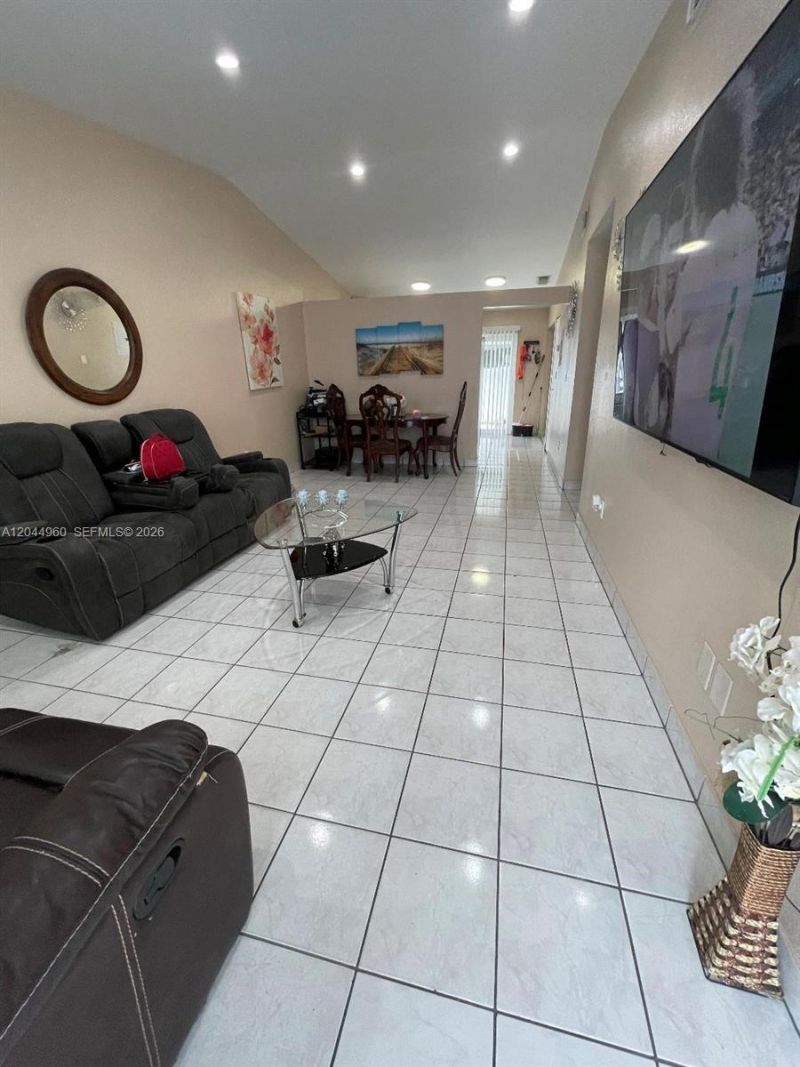7681 NW 178th Ter , Hialeah, FL 33015 Photo