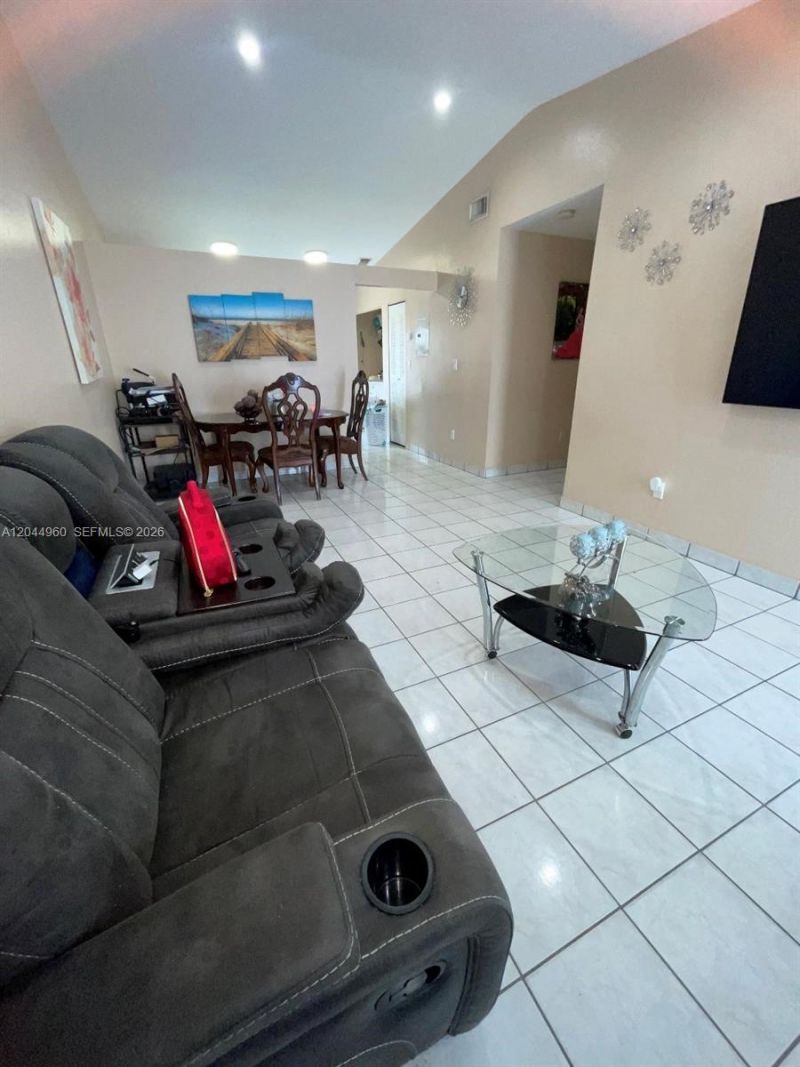 7681 NW 178th Ter , Hialeah, FL 33015 Photo