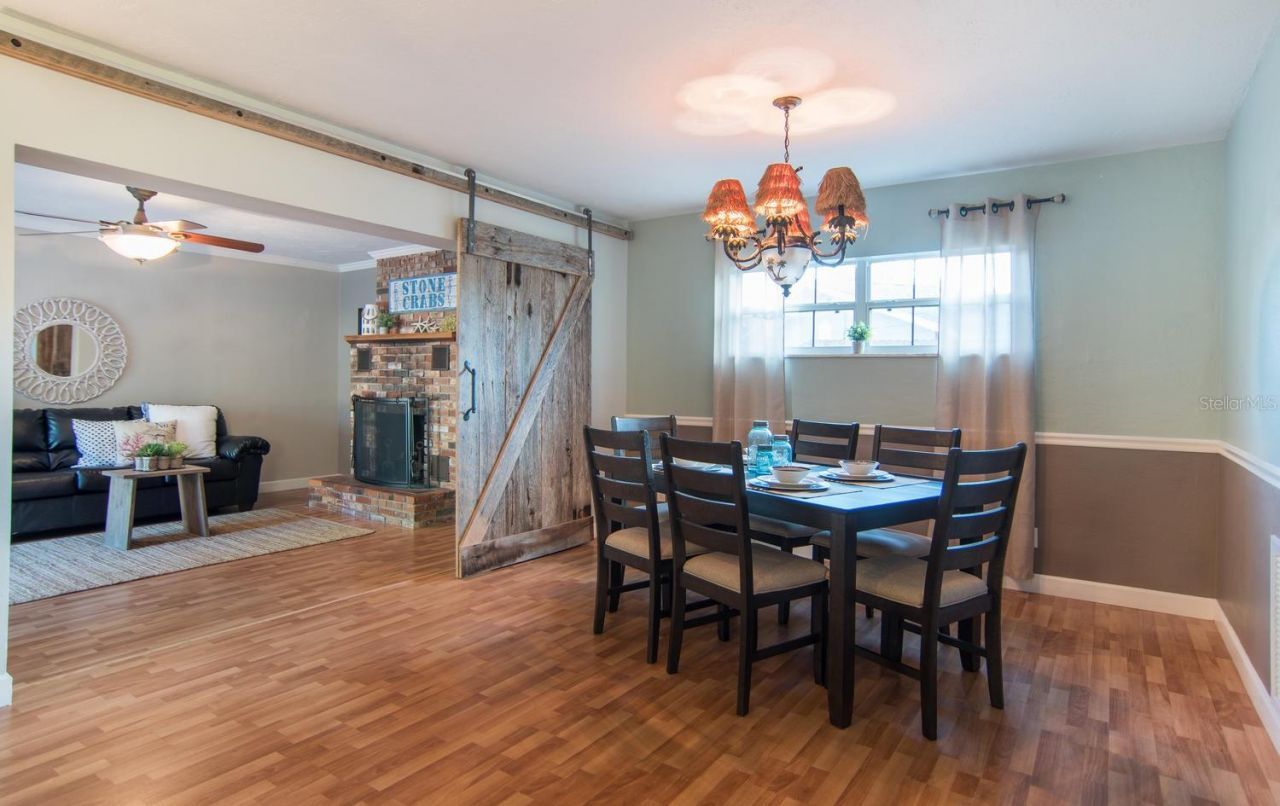 528 59th Way S, Saint Petersburg, FL 33707 Photo