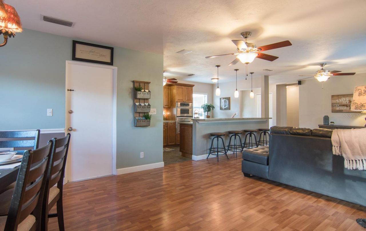 528 59th Way S, Saint Petersburg, FL 33707 Photo