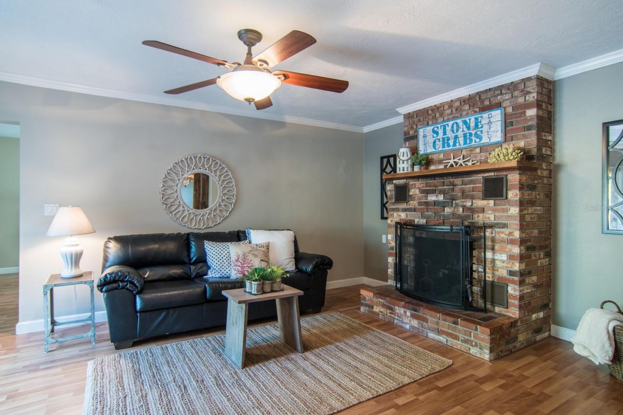 528 59th Way S, Saint Petersburg, FL 33707 Photo