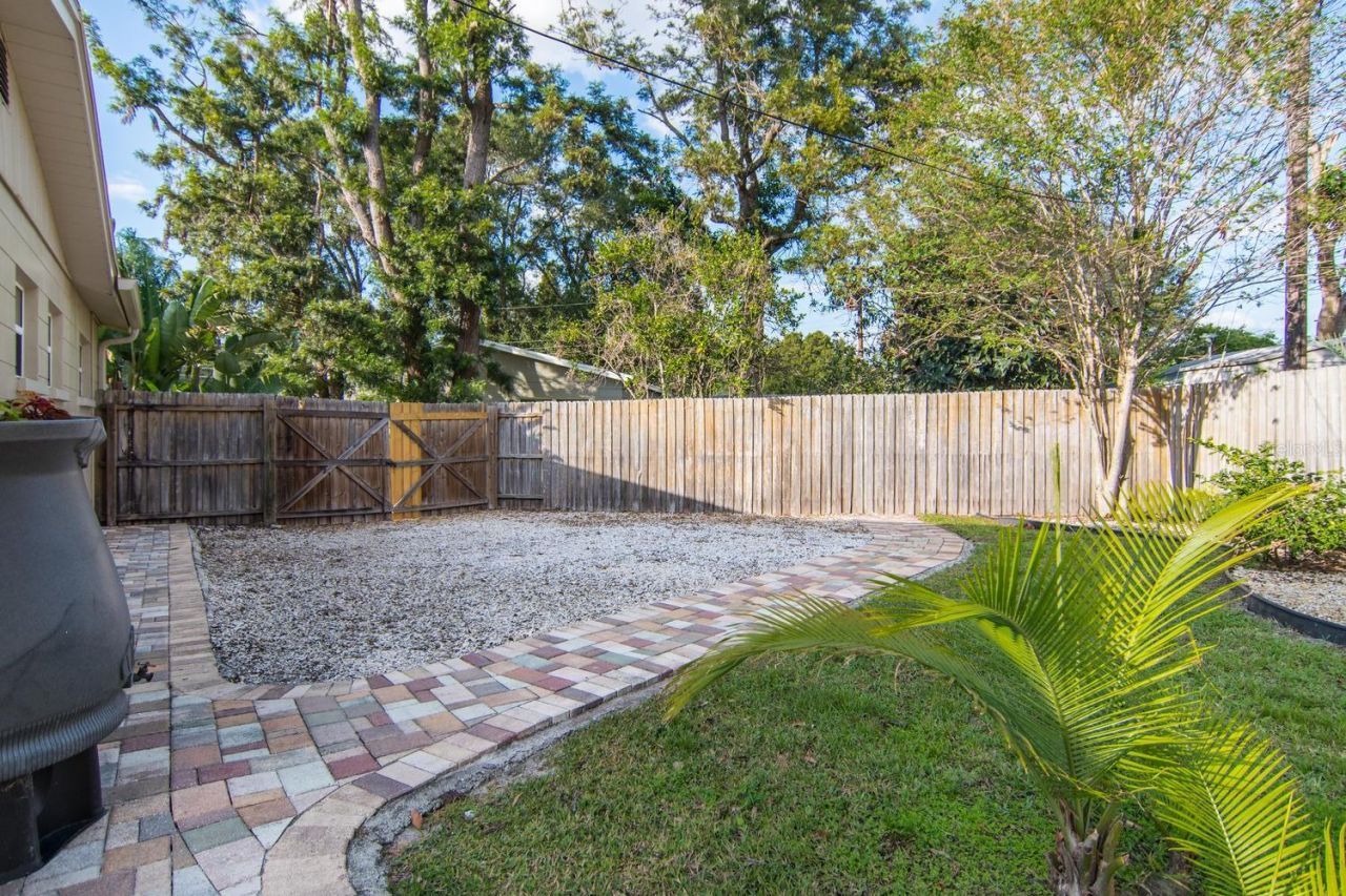 528 59th Way S, Saint Petersburg, FL 33707 Photo
