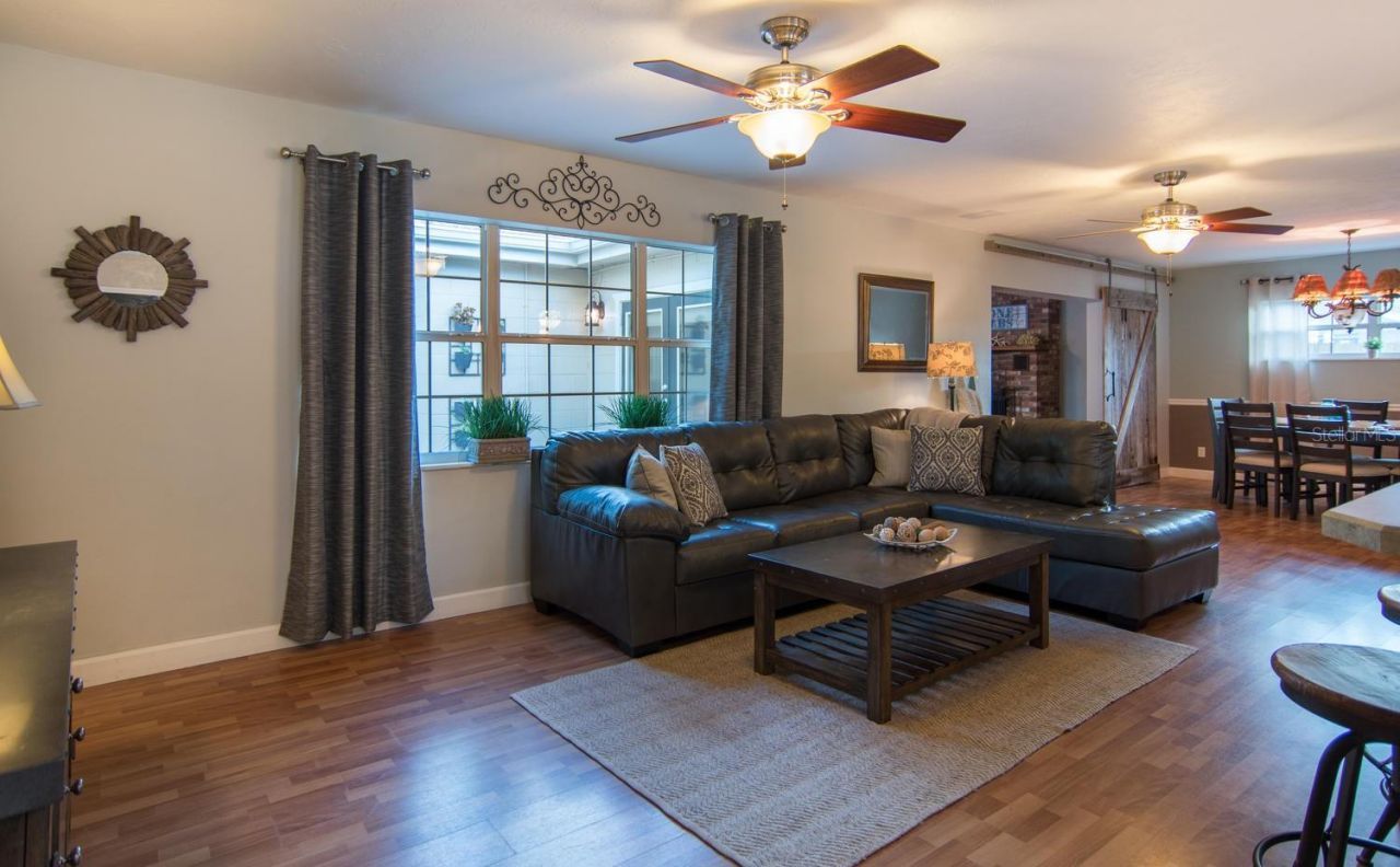 528 59th Way S, Saint Petersburg, FL 33707 Photo