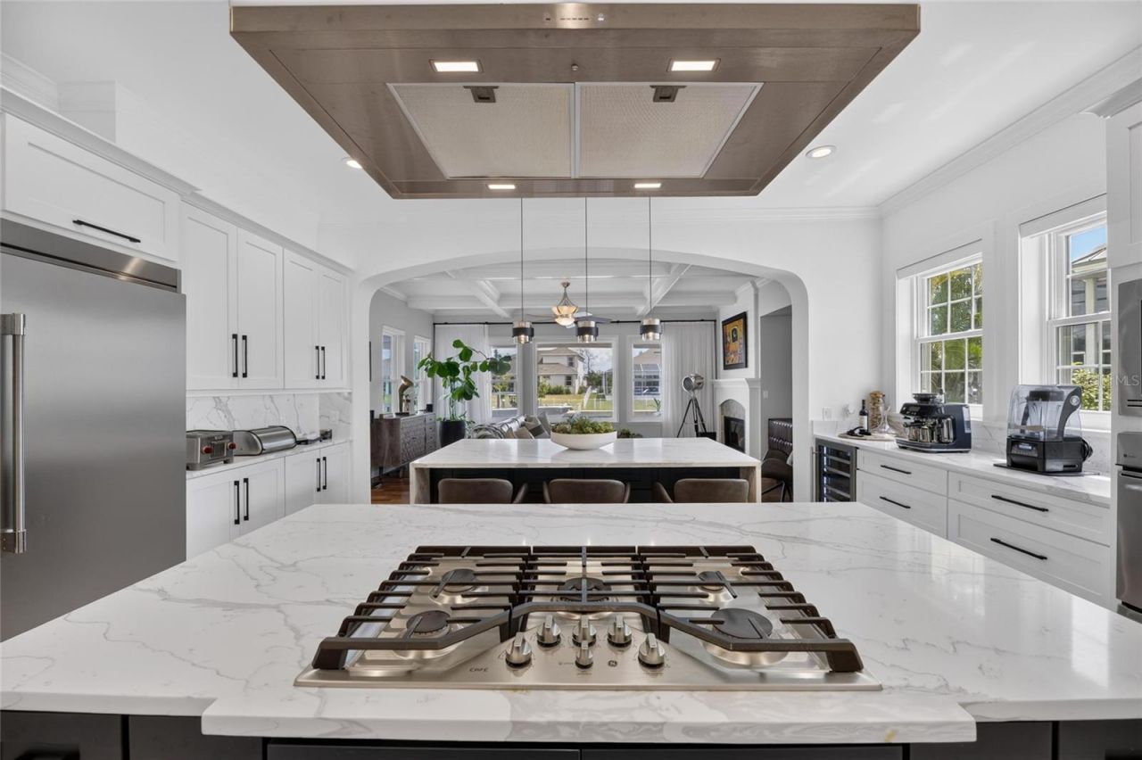 713 Islebay Drive, Apollo Beach, FL 33572 Photo