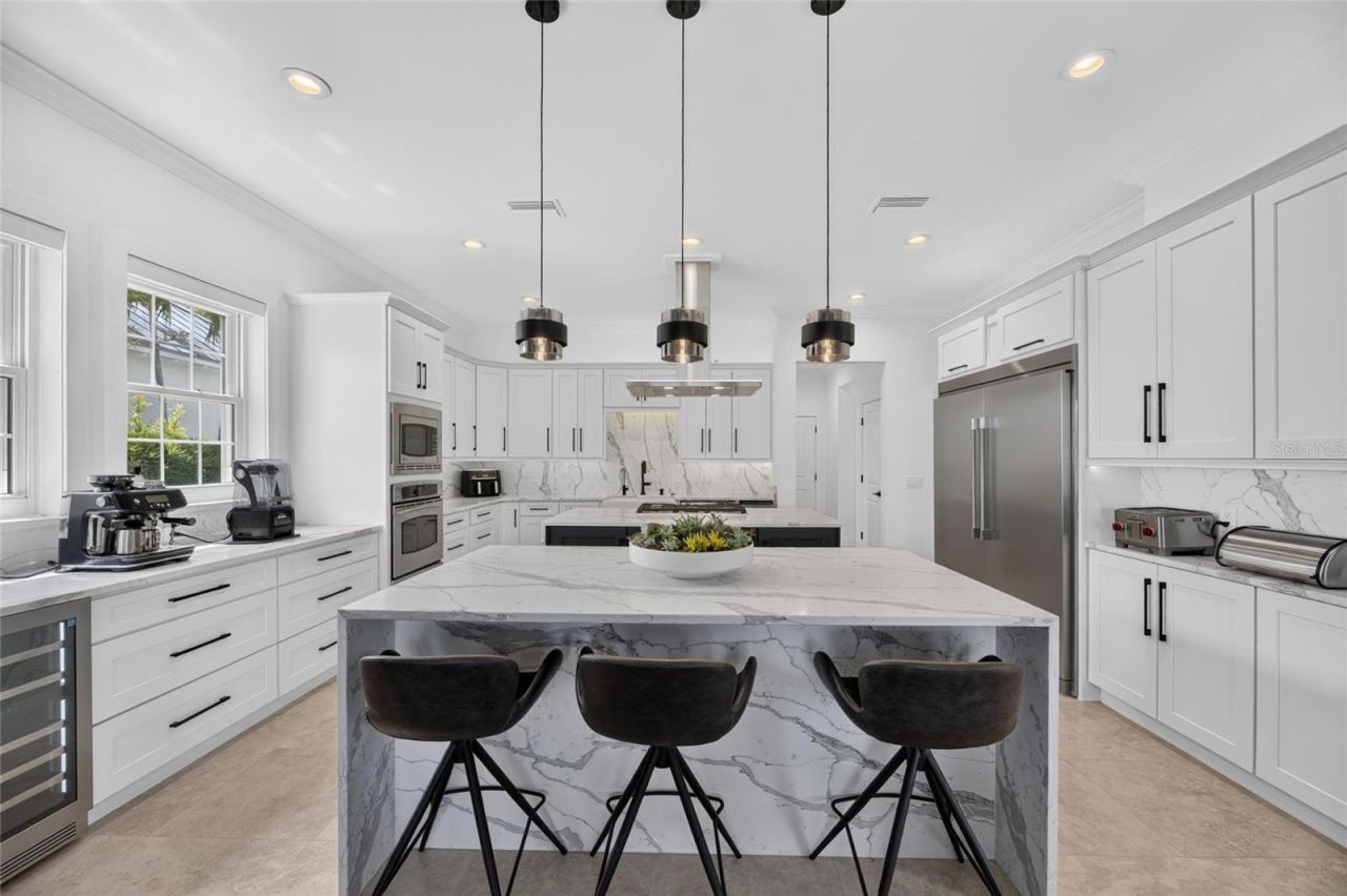 713 Islebay Drive, Apollo Beach, FL 33572 Photo