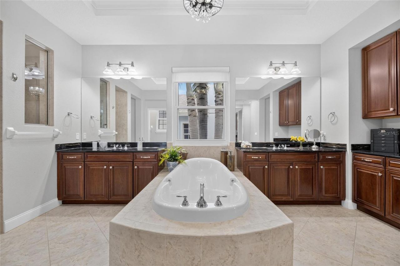 713 Islebay Drive, Apollo Beach, FL 33572 Photo