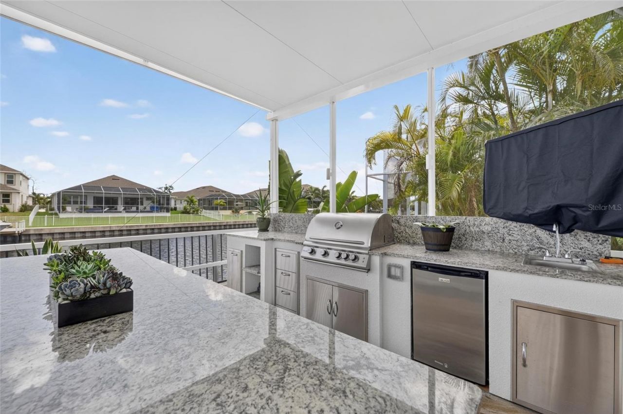 713 Islebay Drive, Apollo Beach, FL 33572 Photo
