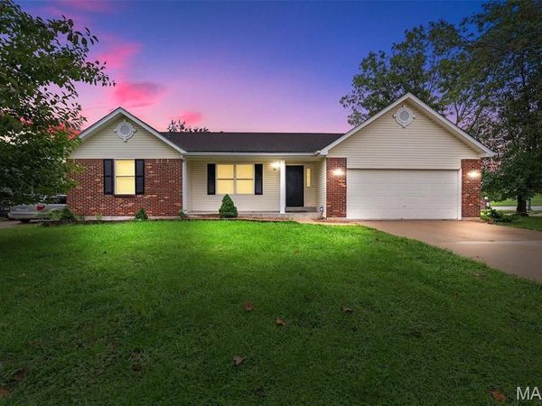 101 Crickett , St Peters, MO 63376