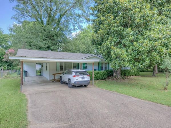 311 Greenwood Street, Mooringsport, LA 71060