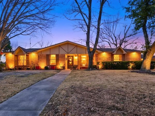 703 Amy Street, Canton, TX 75103