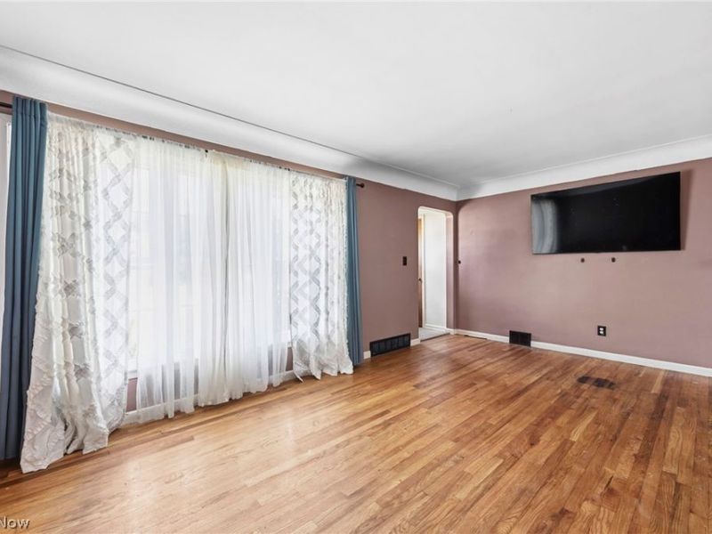 29002 Foxboro Street, Willowick, OH 44095 Photo 6