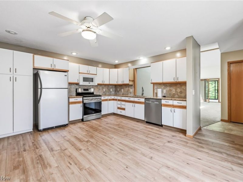1453 Tripodi Circle, Unit C, Niles, OH 44446 Photo 14