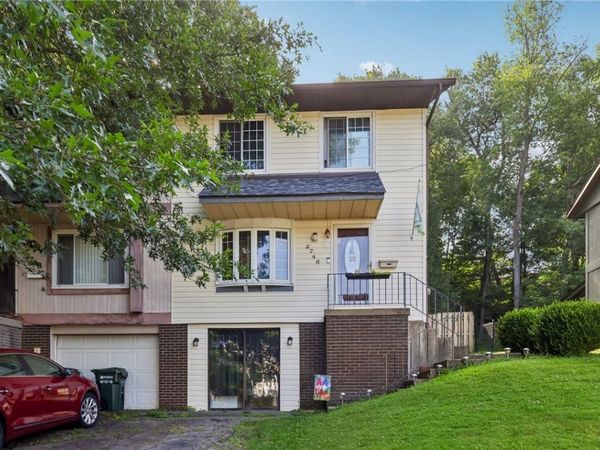2746 Kingston Dr, Natrona Heights, PA 15065