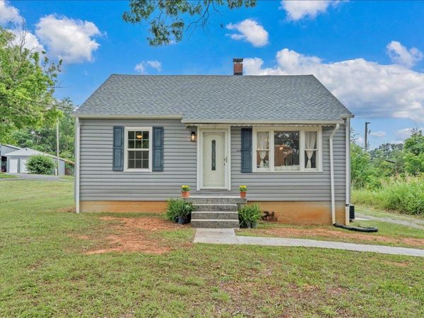 2509 Callaway RD, Rocky Mount, VA 24151
