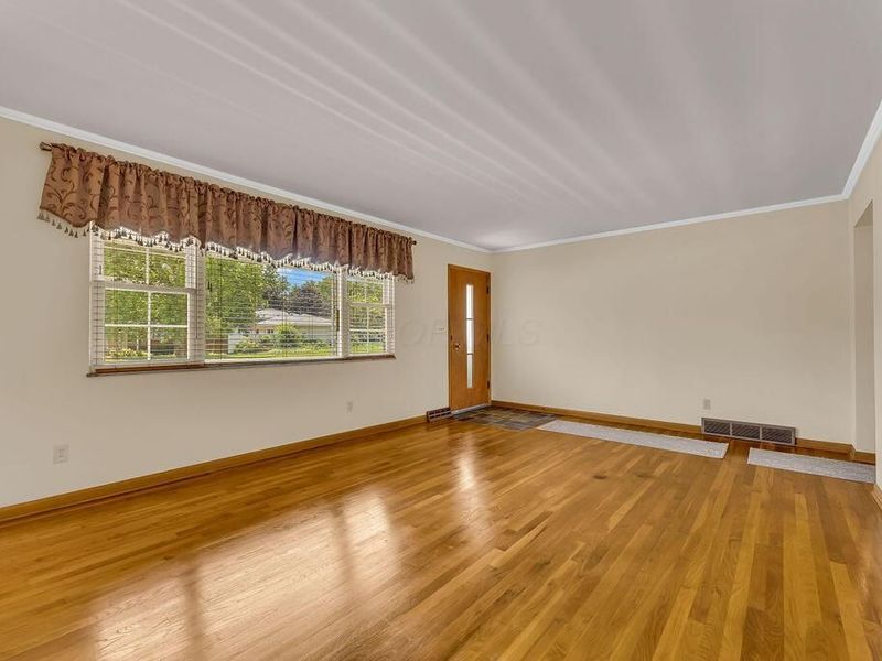 1406 Fahlander Drive N, Columbus, OH 43229 Photo 9