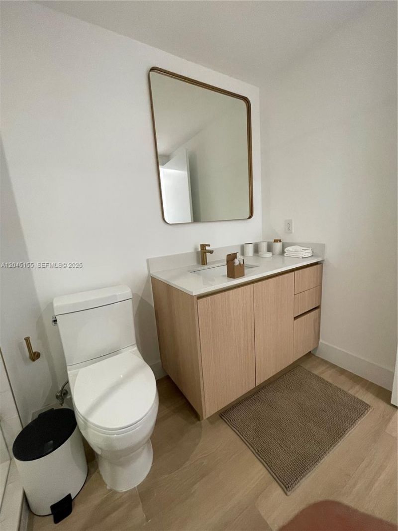 90 NE 32, Unit 819, Miami, FL 33137 Photo