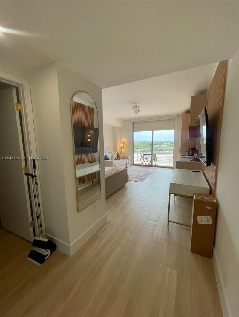 90 NE 32, Unit 819, Miami, FL 33137 Photo