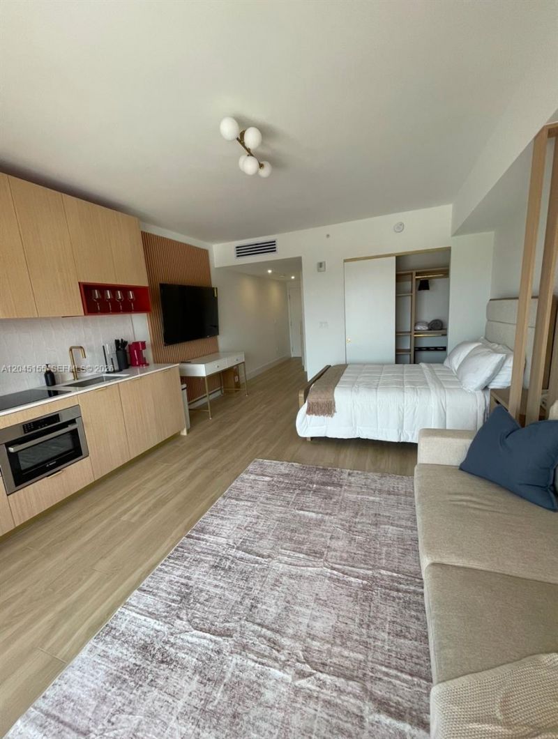 90 NE 32, Unit 819, Miami, FL 33137 Photo
