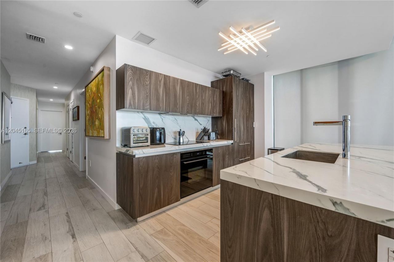 480 NE 31st St , Unit 907, Miami, FL 33137 Photo