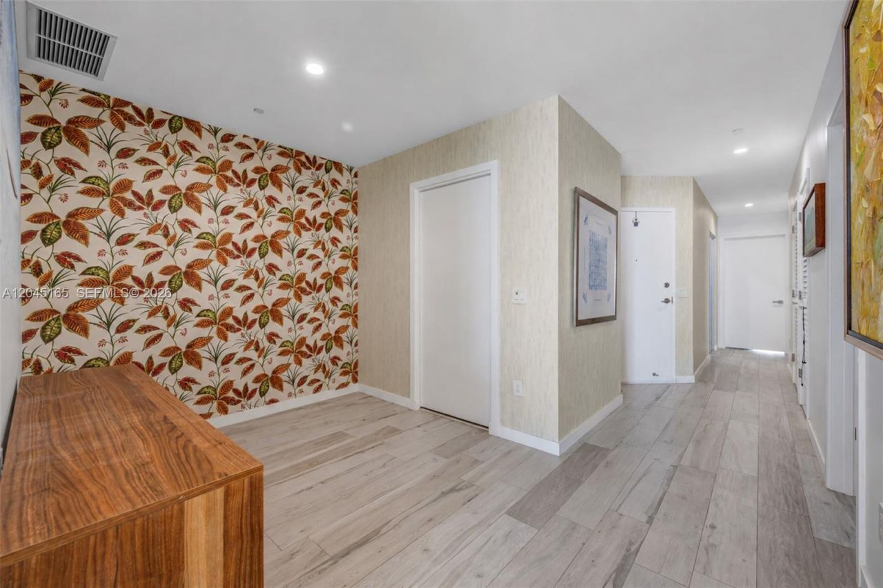 480 NE 31st St , Unit 907, Miami, FL 33137 Photo