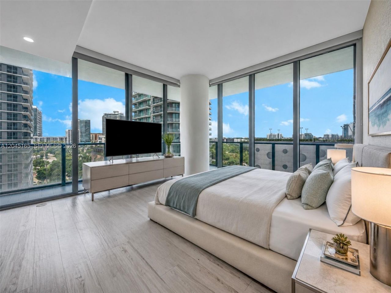 480 NE 31st St , Unit 907, Miami, FL 33137 Photo