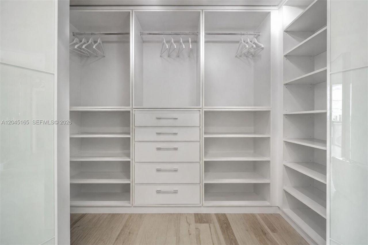 480 NE 31st St , Unit 907, Miami, FL 33137 Photo