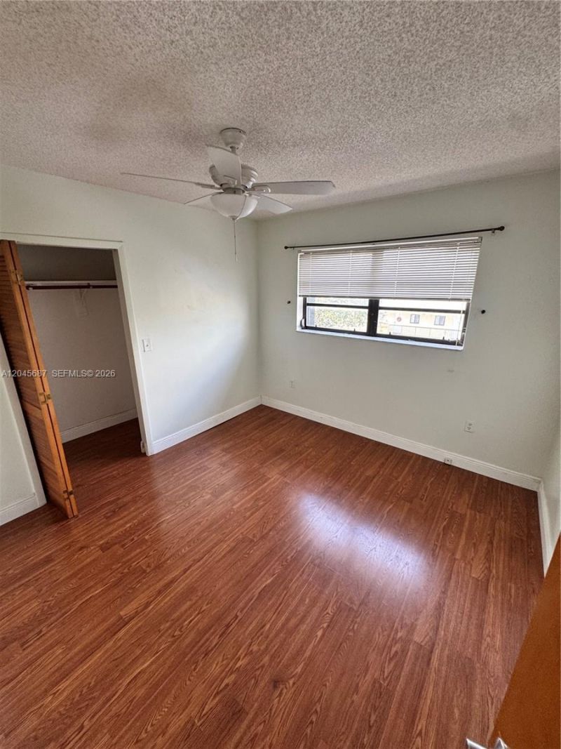 421 Swallow Dr , Unit 10, Miami Springs, FL 33166 Photo