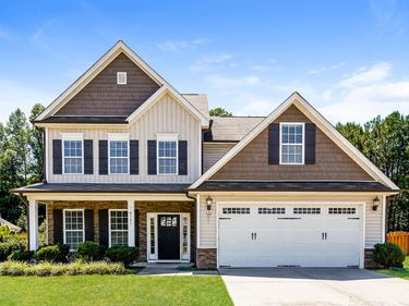 4141 Weavers Pond Drive, Zebulon, NC 27597