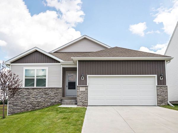 24 Verbena Lane SW, Cedar Rapids, IA 52404