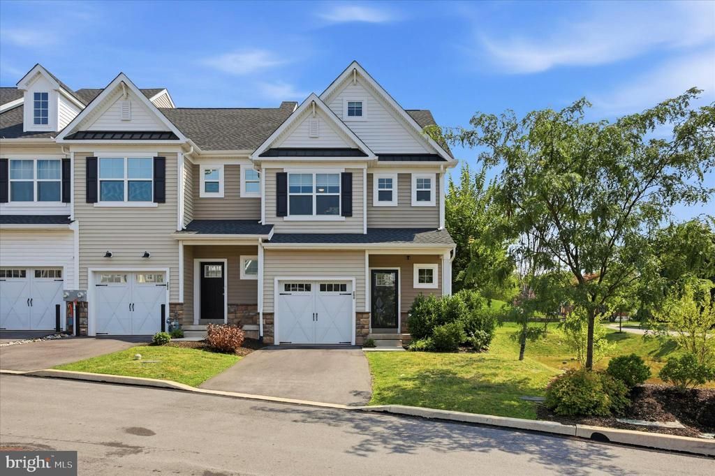 200 HONEY LANE , NORRISTOWN, PA 19401
