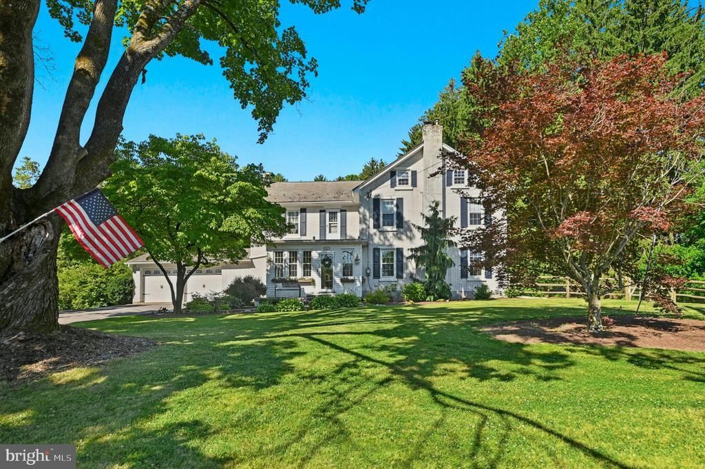 222 BASTIAN LANE, ALLENTOWN, PA 18104