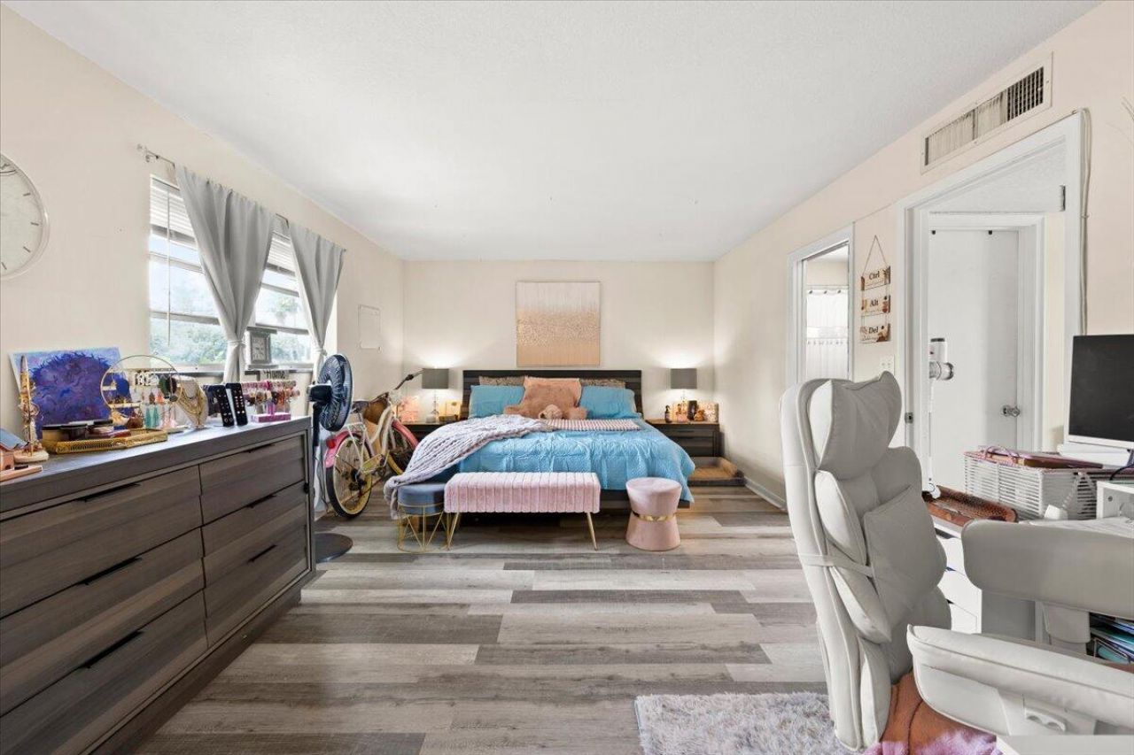 1905 Lake Worth Road, Lake Worth Beach, FL 33461 Photo