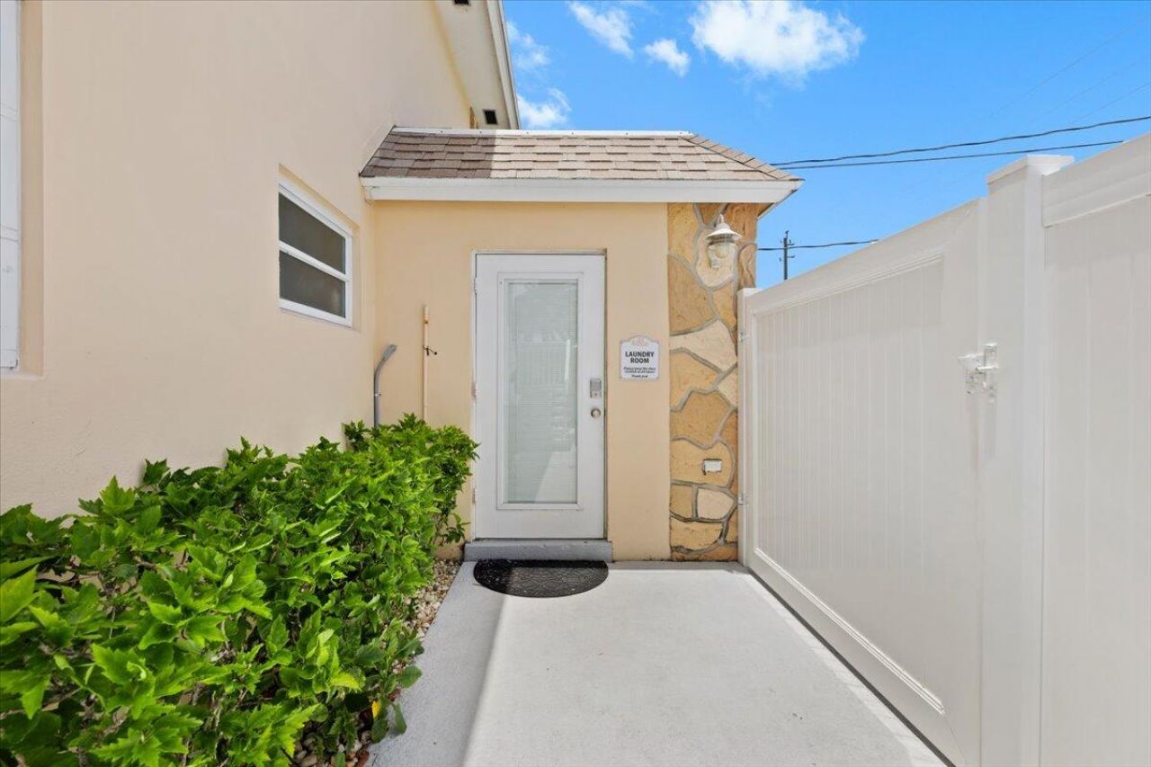 1905 Lake Worth Road, Lake Worth Beach, FL 33461 Photo