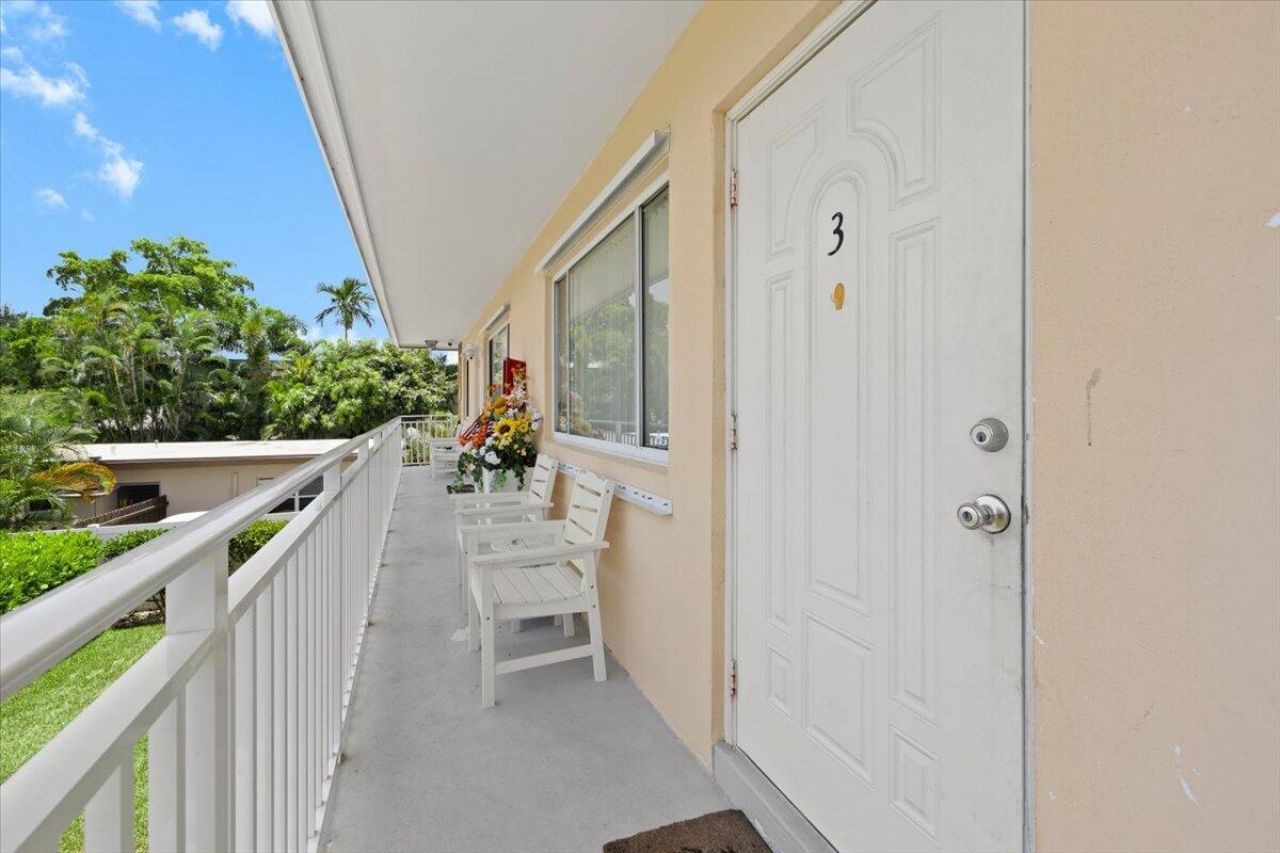 1905 Lake Worth Road, Lake Worth Beach, FL 33461 Photo