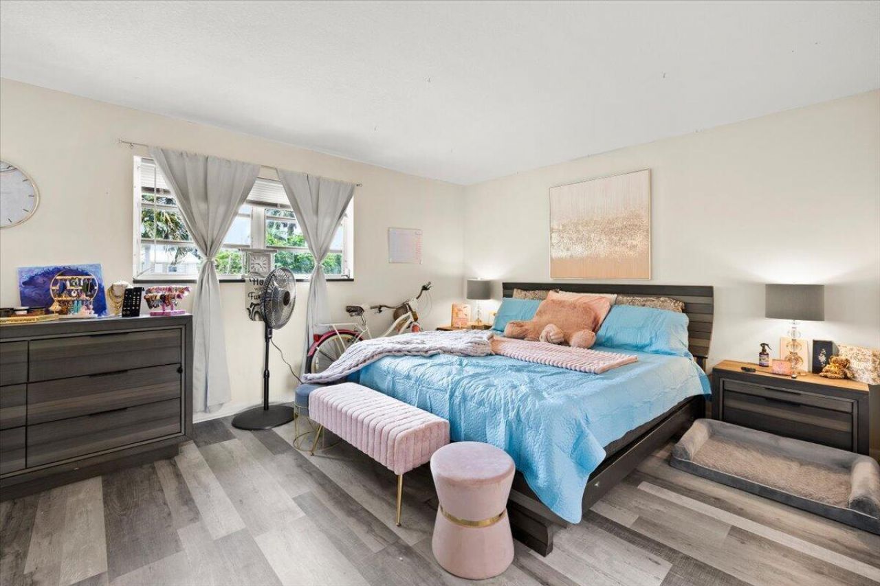 1905 Lake Worth Road, Lake Worth Beach, FL 33461 Photo