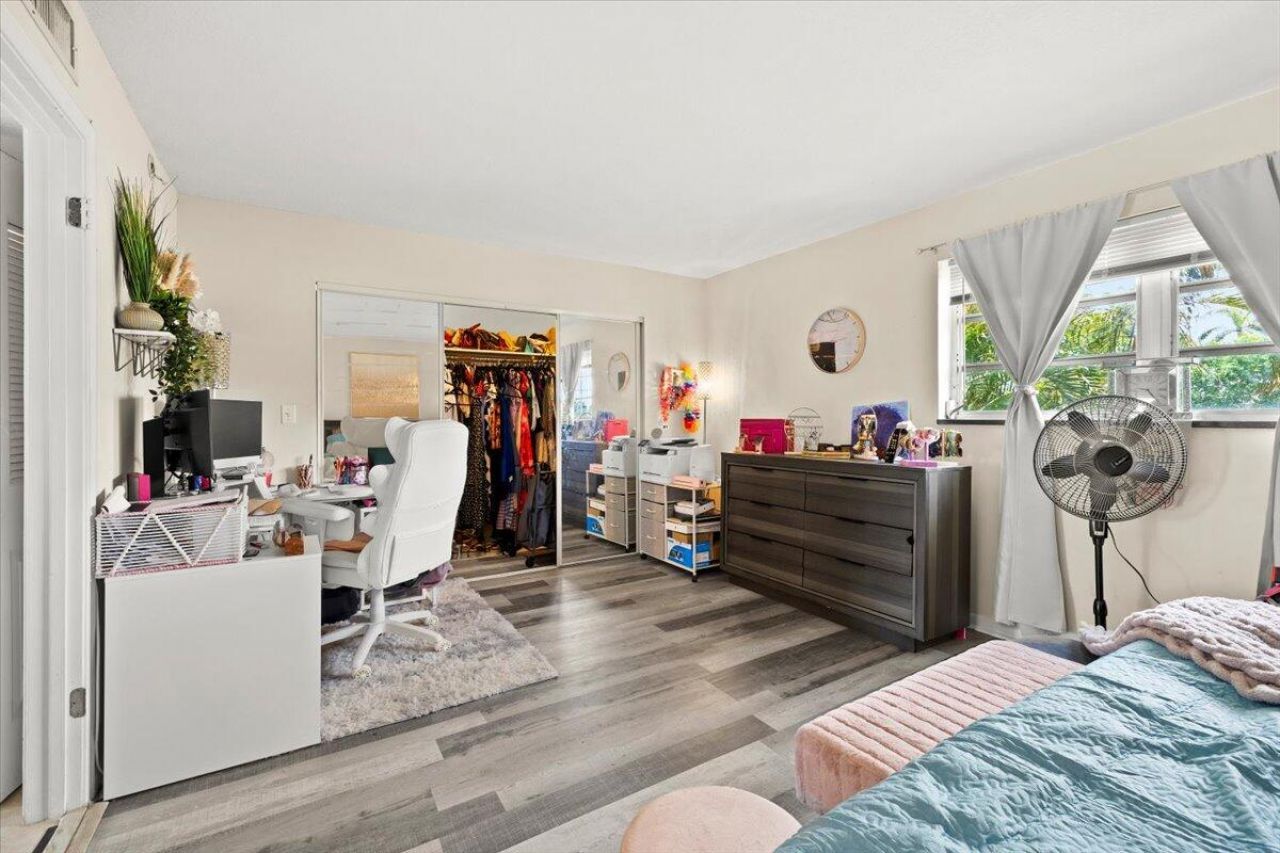 1905 Lake Worth Road, Lake Worth Beach, FL 33461 Photo