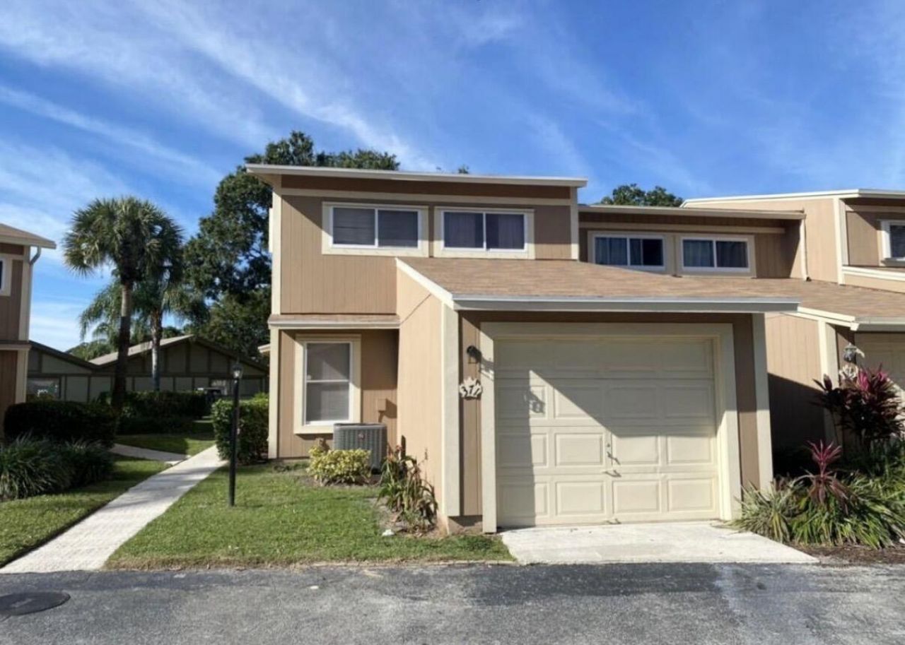 371 Maplecrest Circle, Jupiter, FL 33458 Photo